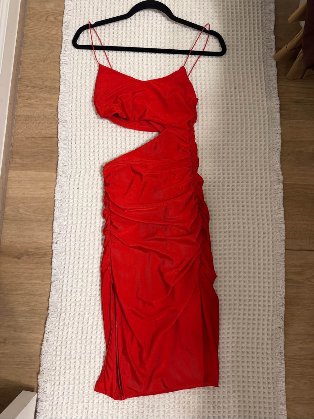 Tiger Mist Red One-Shoulder Cutout Ruched Midi Dress